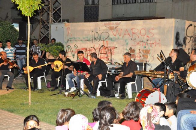 Siverek Belediyesi Kültür ve Sosyal İşler Müdürlüğü Geleneksel ''Müzikli Yaz Akşamları'' konserlerine başladı.