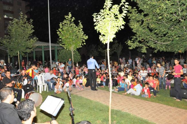 Siverek Belediyesi Kültür ve Sosyal İşler Müdürlüğü Geleneksel ''Müzikli Yaz Akşamları'' konserlerine başladı.