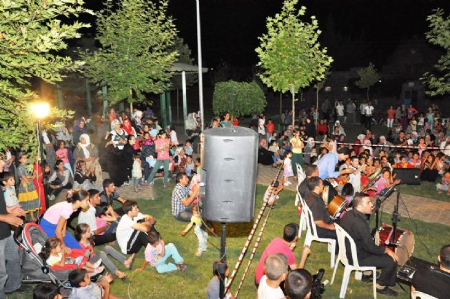 Siverek Belediyesi Kültür ve Sosyal İşler Müdürlüğü Geleneksel ''Müzikli Yaz Akşamları'' konserlerine başladı.