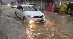 Siverek'te Sağanak Yağış Etili Oldu