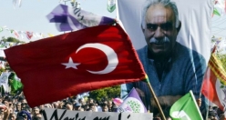 Türk Bayraklı Hdp Mitingi