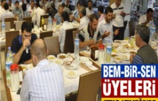 Bem-Bir-Sen Üyeleri İftar Yemeğinde