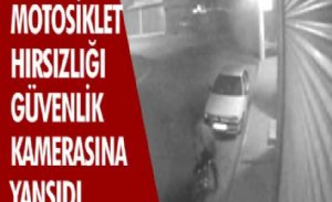 Motosiklet Hırsızlığı Güvenlik Kamerasına Yansıdı